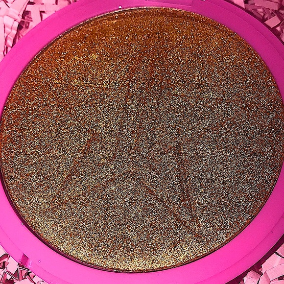 🌺BOGO50%🌺 🆕✨JEFFREE STAR: “KING TUT” Skin Frost - Picture 4 of 9